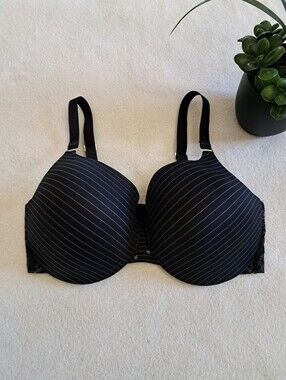 Ashley Graham Black Pinstripe T-Shirt Bra Underwire Women's Size 38G Plus Size